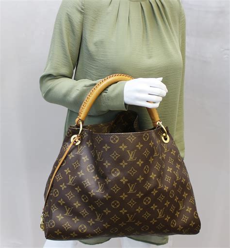 cost of louis vuitton bag in singapore|louis vuitton artsy singapore price.